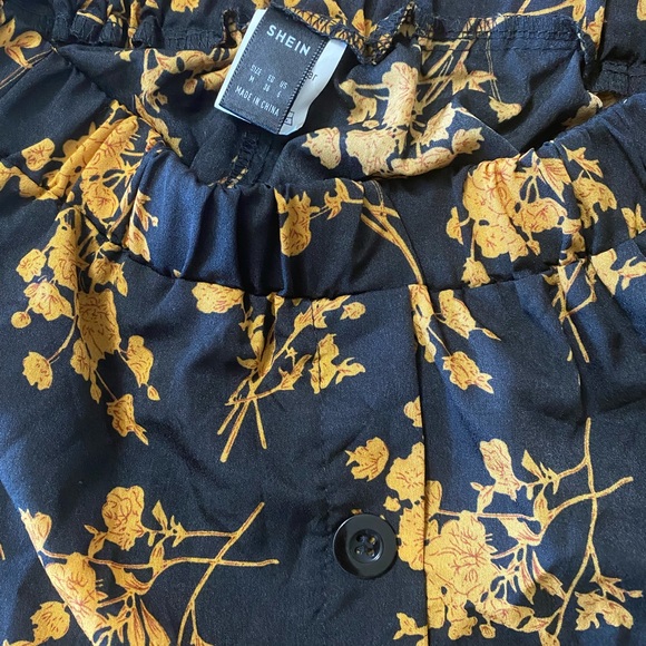 Black Skirt with Golden Floral Pattern - Picture 4 of 4